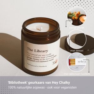 Geurkaars 'Bibliotheek' - Vegan en natuurlijke geurkaars - geurkaars in glas - merk Hey Chalky - met Selected+ lucifers
