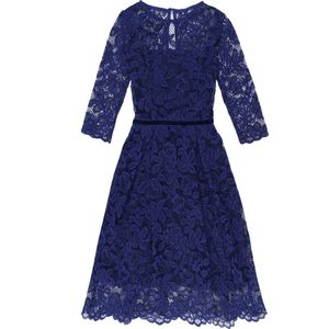 La V bloemen kant jurk met een knop sluiting aan de achterkant Donkerblauw 152