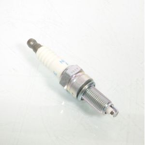 Bougie d'allumage NGK pour Scooter Peugeot 50 Jet force 2005 Neuf