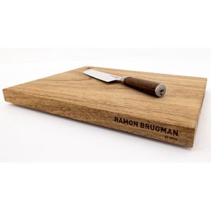 Ramon Brugman by MOA - Snijplank groot - Onbehandeld walnoot hout - 40 x 30 cm - Siliconen voetjes - 3 cm dikte