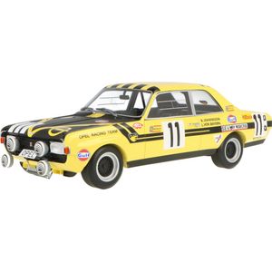 De 1:18 Diecast Modelcar van de Opel Commodore A #11 van de 24H Spa 1970.De rijders waren A. Steinmetz en Johansson.De fabrikant van het schaalmodel is Minichamps.Dit model is alleen online beschikbaar.