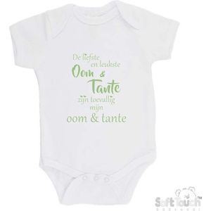 100% katoenen Romper ""De liefste en leukste Oom & Tante zijn toevallig mijn Oom & Tante"" Unisex Katoen Wit/sage green (saliegroen) 56/62