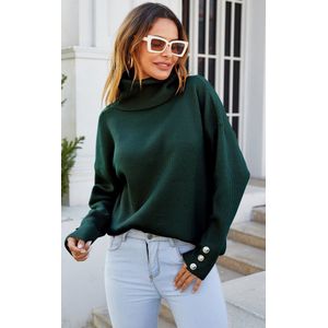 Trui met knoopdetail op de mouw en hoge hals in bosgroen