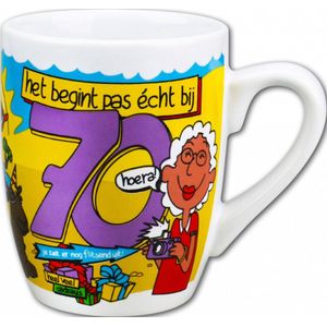 Mok - Sorini Bonbons - Hoera 70 jaar - Cartoon - In cadeauverpakking met gekleurd lint