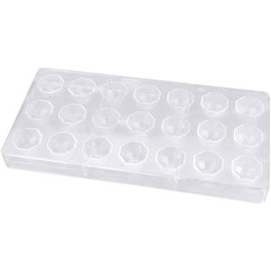 Transparante polycarbonaat chocoladevormen voor 21 halve diamanten - voor een feest met vrienden.
