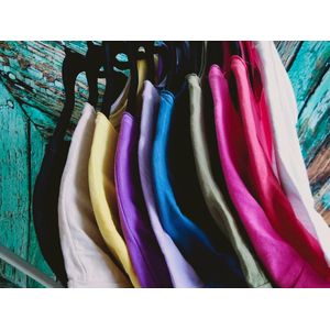 Shirt met print Positive, mind, vibes, life | jeans blauw / M (38)