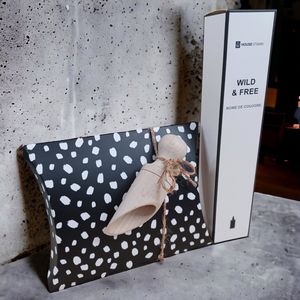 Roomspray-Interieur-Geur-Huisparfum-Bed-Spray-Luchtverfrisser-Wild-&-Free-Cadeauset-Giftset-Voeten-Badzout-Geur-Geuren-Musthave-Kerstcadeau-Sinterklaas-Eid Mubarak-Suikerfeest-Verjaardag-Housevitamin-100-ml-Himalaya-Zout
