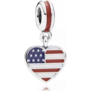 Tracelet - Zilveren bedels - Bedel Hartje vlag Amerika USA | 925 Sterling Zilver - Pandora compatible - Met 925 Zilver Certificaat - In Leuke cadeauverpakking - Valentijn tip