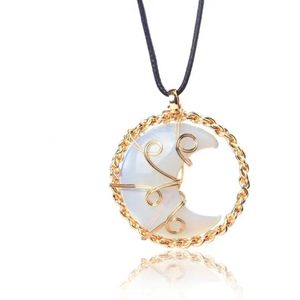 Cosy Casa® - Edelsteen - ketting - Opal - kristal - Opaal - Opaliet - Three of life - spiritueel - Maanvorm - Bergkristal - Natuurlijke edelsteen ketting - Cadeauverpakking - Maan