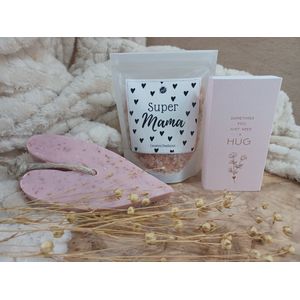 Mama-Moeder-Super-Voeten-Badzout-Himalaya-Soap in Box-Hug-Knuffel-XL-Zeep-Hart-Zeep aan Koord-Oud-Rose-Zemelen-Parfum-Rozen-Moederdag-Kerstcadeau-Kerst-Suikerfeest-Sinterklaas-Verjaardag-Bonus Mama