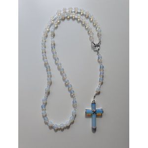 Rozenkrans, Paternoster geheel gemaakt met Opaliet en Kristallen kralen, met een kruis van Opaliet (gebedssnoer, kruisteken, Meditatie, spiritueel, geloof, geloofsteken, Cadeau, ketting, Swarovski kruis, gebedsketting, kerstpakket cadeau.