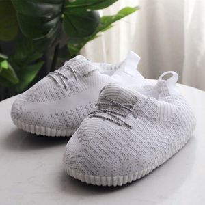 WVspecials Sneaker Sloffen Wit - Sloffen - Pantoffels - Yeezy sloffen - Comfortabel - Maat 35/42 One Size - Unisex - Winter - Black Friday - Sinterklaas