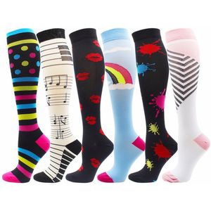6 paar Interessante patronen compressiekousen voor dames en heren, kniekousen met aflopende ondersteuning voor reizen en vluchten(L-XL)