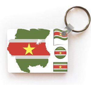 Sleutelhanger - Een Illustratie van Suriname waarop drie vlaggen en landkaart staan - Uitdeelcadeautjes - Plastic