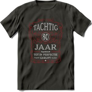 80 Jaar Legendarisch Gerijpt T-Shirt | Rood - Grijs | Grappig Verjaardag en Feest Cadeau Shirt | Dames - Heren - Unisex | Tshirt Kleding Kado | - Donker Grijs - 3XL