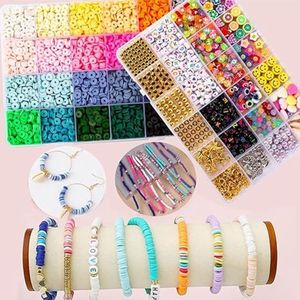 6000 Stuks Armband Kralen, 48 Kleuren 6mm Platte Kralen voor Sieraden, Heishi Kralen Volwassen Kinderen DIY Ketting Armband Ringen, Letter Smiley Kralen Hanger Bedels Set Kralen Kit