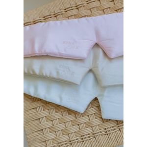 MenaSilk Large Eye Mask – 100% Moerbeizijde – 22 Momme dikte – Zacht en Luxe - OEKO-TEX keurmerk- Ecru - Geschenkdoos