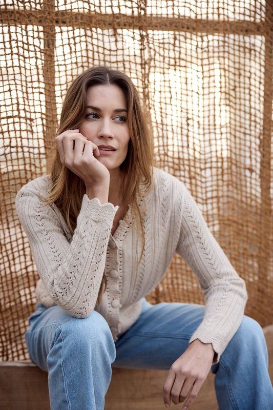 Bloomings - SLK347-8822 - Vest - Beige - Opengewerkt Breisel