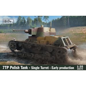 1:35 IBG Models 35070 7TP Polish Tank - Single Turret - Early Production Plastic Modelbouwpakket