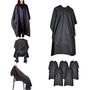 Premium Kappersmantel 140x85cm - 5 Stuks - Zwart - Kapmantel - Barber Cape Voor Volwassenen - Waterbestendig - Kappersschort - Kapper - Kappers - Mantel