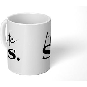 Mok - Koffiemok - Little sis - Zusje - Quotes - Spreuken - Zussen - Mokken - 350 ML - Beker - Koffiemokken - Theemok - Mok met tekst