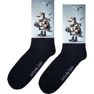 Zeemeeuw - Opkikkertje - Grappige sokken - Valentijn cadeau - Verjaardag cadeau - Kerst cadeau - Grappige sokken - Leuke sokken - Meeuw - Verrekijker - Vrolijke sokken - Kerst sokken - Vaderdag - Moederdag - Socks maken Happy - 37-44