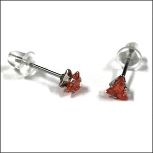 Aramat jewels ® - Zirkonia zweerknopjes driehoek 4mm oorbellen robijn rood chirurgisch staal