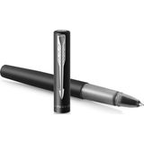 Vector XL rollerballpen | metallic zwarte lak op messing met chroom detail | fijne penpunt met zwarte inkt navulling | cadeauverpakking
