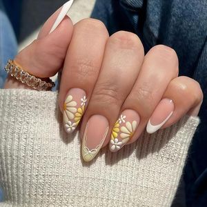 24 Pieces Nail Set met Zomer Bloemen Ontwerp - Gele Bloemen Amandelvormige Valse Nagels - Vrolijke Manicure voor Vrouwen en Meisjes