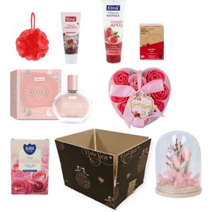 Dames Beauty Geschenk set - Cadeaupakket - Relatiegeschenk met luxe parfum en met creme - lotion - zeep - thee - kaarsen - Rituals items - Kerstpakket - Feestdagen pakket - Giftbox - Winter pakket