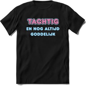 80 Jaar Goddelijk - Feest kado T-Shirt Heren / Dames - Licht Blauw / Licht Roze - Perfect Verjaardag Cadeau Shirt - grappige Spreuken, Zinnen en Teksten. Maat M