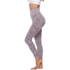 Ultimate Fit - Fitnesslegging / Yogalegging in ton sur ton print lila