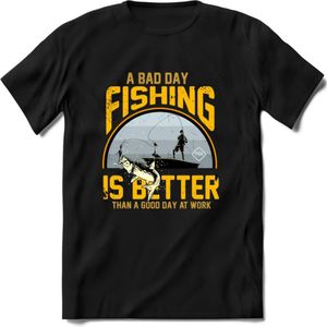 A Bad Day Fishing - Vissen T-Shirt | Geel | Grappig Verjaardag Vis Hobby Cadeau Shirt | Dames - Heren - Unisex | Tshirt Hengelsport Kleding Kado - Zwart - M