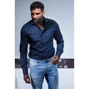 CEESNCO | Donkerblauw Overhemd Slim fit Stretch Maat M | Duurzaam Premium Kwaliteit die je voelt en ziet | 100% Biologische Katoen 140g/m² | Parelmoeren knopen | Zakelijke Casual Luxe Heren Overhemd | Puur Vakmanschap uit Portugal