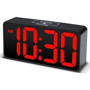 Compact digitale wekker met USB-oplaadpoort, dimmer voor helderheid, grote rode cijfers, 12/24 uur, snooze, instelbaar alarmvolume en compact ontwerp