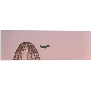 WallClassics - Vlag - Vliegtuig Langs Achtbaan - 60x20 cm Foto op Polyester Vlag