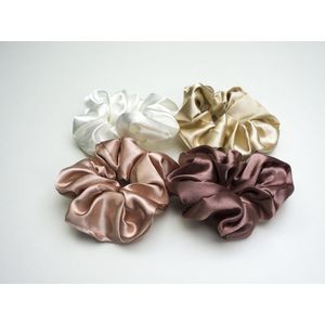 Satijnen scrunchies  | Haarwokkel | 4 pack | Wit, Roze, Beige, Zwart| Haarelastiekjes | Luxe haar accessoires | Haarband | Vrouwen en Meisjes |