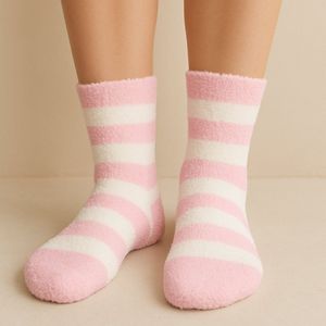Warme comfy sokken EEF - Roze / Wit - Kinder huissokken - Maat 23 / 30 - Set van 2 - Kerst - Winter