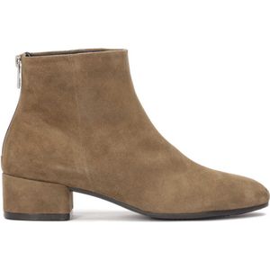Classic suede boots with low heel