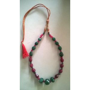 Gemstones-halssnoer robijn-smaragd 40 cm verlengbaar met 44 cm stenen 0,4 tot 1,5 cm doorsnede gepolijst en gekerfd 54 g