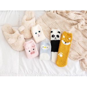 Fluffy Dames sokken - 3 paar - giftbox - huissokken - leuke print panda - vogel - hond - blauw - zwart - wit - random / mix - 36-40 - cadeau - voor haar - extra