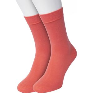 Bonnie Doon Basic Sokken Dames Koraal Roze maat 36/42 - 2 paar - Basis Katoenen Sok - Gladde Naden - Brede Boord - Uitstekend Draagcomfort - Perfecte Pasvorm - 2-pack - Multipack - Effen - Roze/Oranje - Coral - OL834222.186