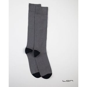 LON kniekousen - katoen met kasjmier - grijs/zwart - maat 38-41 - zacht - licht van gewicht - ademend - vochtregulerend - neutraliseert geur - natuurlijke antibacteriële eigenschappen - optimale pasvorm - stimulerend voor de voeten - Made in Portugal