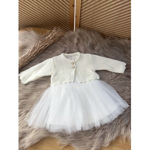 luxe feestjurk met jas-bruidsjurk-doopjurk-doopkleding-bruidsmeisjes-doopsel-bruiloft-verjaardag-fotoshoot-tule jurk met crème kleur gebreid jasje-baby jurk-tweedelige set-effen katoenen jurk met steentjes- wit crème kleur - maat 80 - 9 tem 12maanden