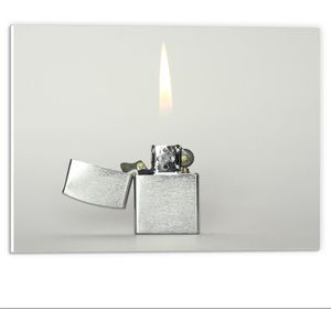Forex - Zilveren Aansteker op Witte Achtergrond - 40x30cm Foto op Forex