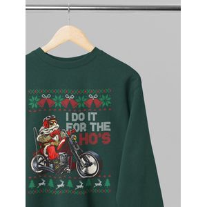 Foute kersttrui - i do it for the ho's christmas - Wurban Wear | 18+ | Grappige sweater | Leuk cadeau | Unisex sweater | Oversized sweater | Kersttrui heren | Foute kerstkleding | Kerst sweater | Kersttrui dames | Foute kersttruiendag 2025 | Groen