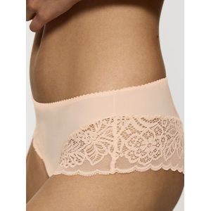 Triumph - Amourette Spotlight - Hipster