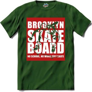 No School , No Work. Just Skate | Skaten - Skateboard - T-Shirt - Unisex - Bottle Groen - Maat S