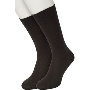 Bonnie Doon Basic Sokken Heren Donker Bruin maat 47/52 - 2 paar - Basis Katoenen Sok - Gladde Naden - Brede Boord - Uitstekend Draagcomfort - Perfecte Pasvorm - 2-pack - Multipack - Effen - Dark Brown - OL6324012.106