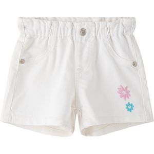 Newness Kids – short met bloemetjes – wit/licht ecru – maat 68